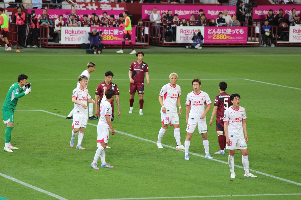 ヴィッセル神戸vs.セレッソ大阪:セットプレイの様子